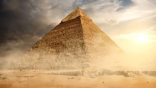 A gízai nagy piramis. Forrás: Twitter/Ebad