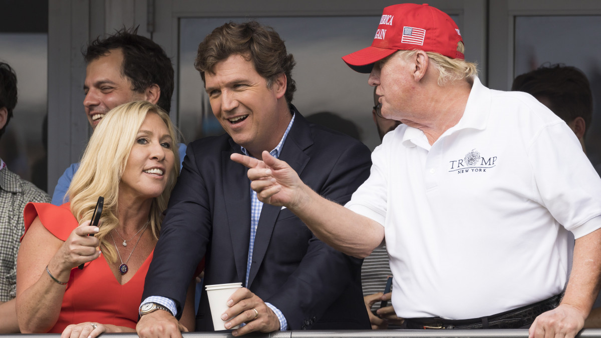 Így áldozik le Donald Trump egy régi, jó szövetségének