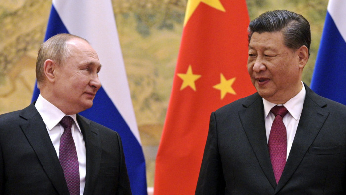 Moszkvában tágyal a kínai elnök