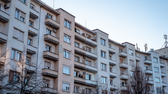 Szakértő: eltérő pályára álltak a budapesti és az országos lakásárak