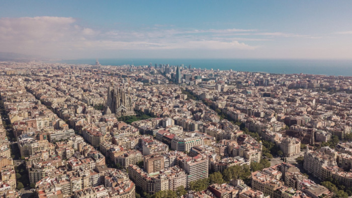 Miért látogatják Barcelonát olyan lelkesen a turisták egész évben? (x)