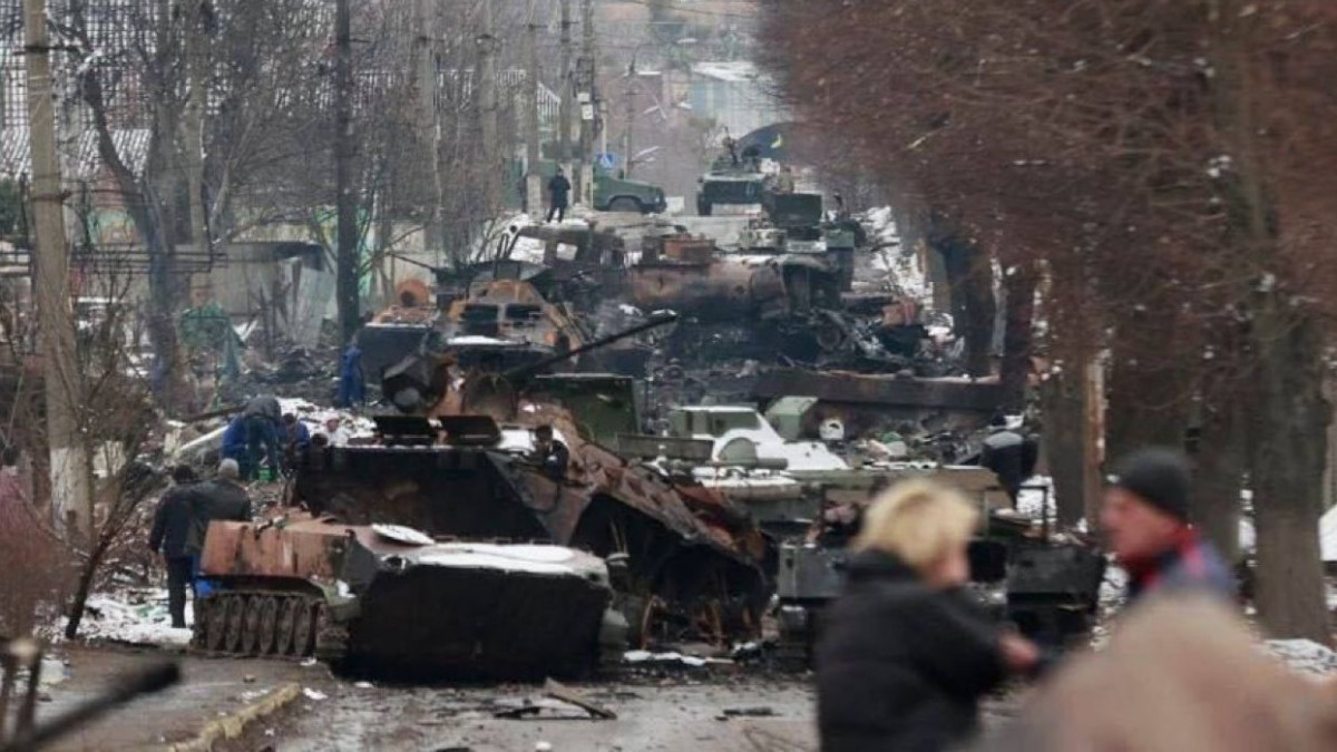 Szétlőtt orosz hadoszlop Ukrajnában. Forrás:Twitter/RS Archer