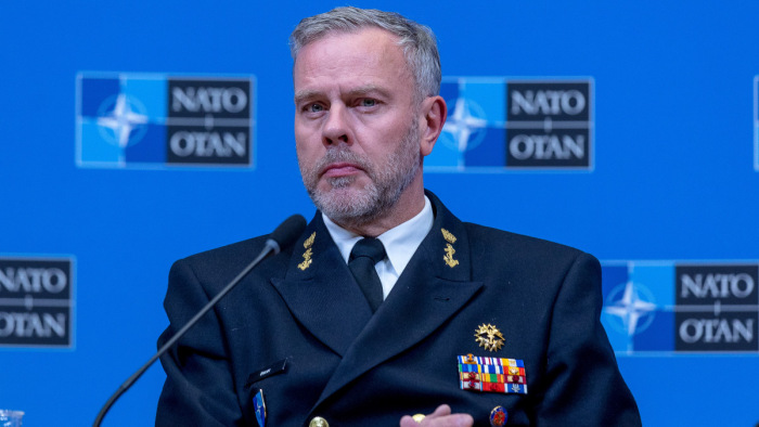 NATO: egyre nehezebb helyzetben vannak az orosz erők Ukrajnában