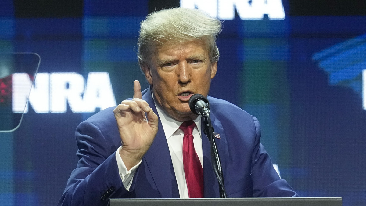 Donald Trump volt amerikai elnök az amerikai Nemzeti Fegyverszövetség (NRA) kongresszusán Indianapolisban 2023. április 14-én.