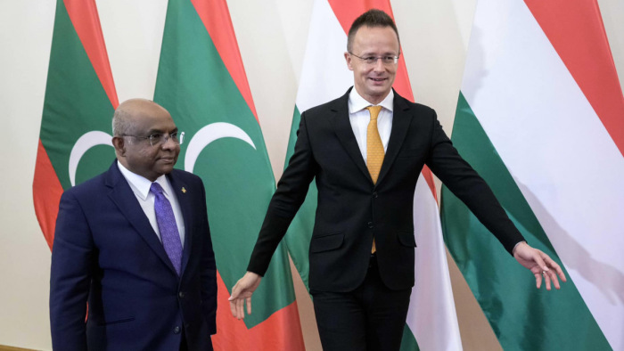 Két meghatározó kérdés is összeköti Magyarországot és a Maldív-szigeteket, az egyik a béke