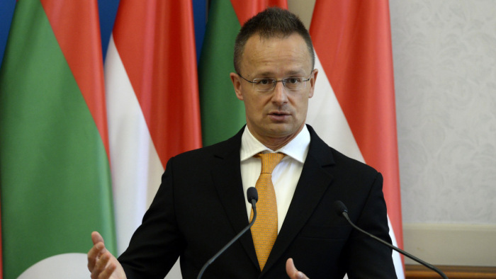 Szijjártó Péter: az Orbán Viktorral való találkozót Petro Porosenko kezdeményezte