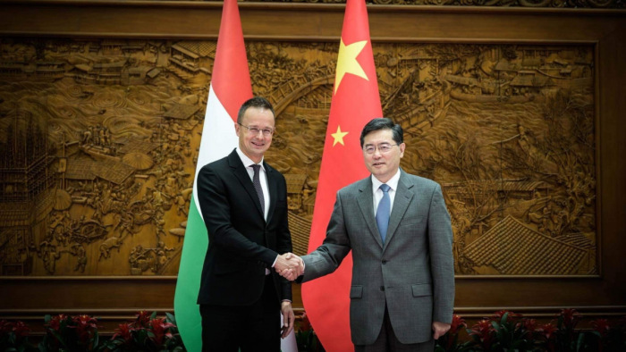 Szijjártó Péter: újabb hárommilliárd eurónyi kínai beruházás érkezik Magyarországra