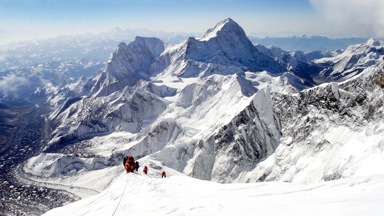 Mountaineers climbing Everest