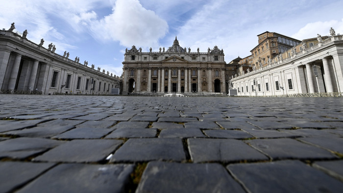 Szakértő: a pápa személyesen tárná fel a teljes igazságot a Vatikán szexuális zaklatási ügyében