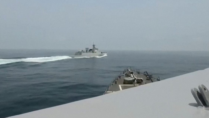 Veszélyes incidens egy kínai és egy amerikai hadihajó között - videók