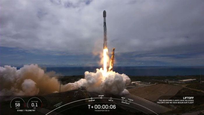 Magyar puttonnyal lőtték fel a SpaceX rakétáját - képek