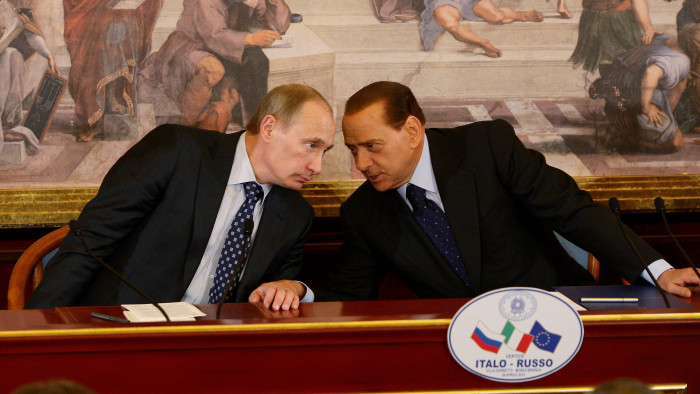 Vlagyimir Putyin: Silvio Berlusconi egy kedves ember volt, igazi barát