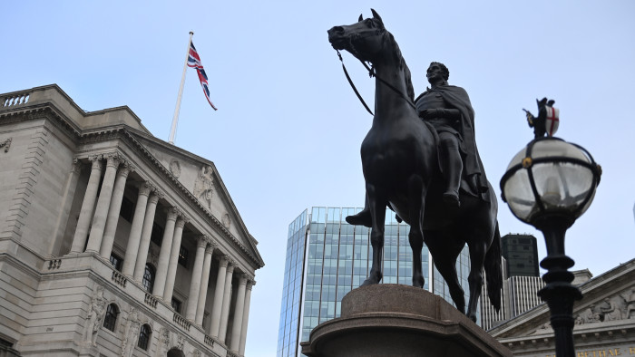 Milliók fájdalma: már megint kamatot emelt a Bank of England, és nincs még vége