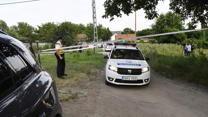 Öngyilkosság miatt fekhetett a sínekre egy ember a Balatonnál