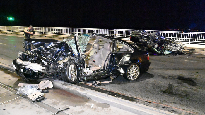 Brutális teljesítményű sportautó okozta a balesetet az Árpád hídon – itt vannak a részletek