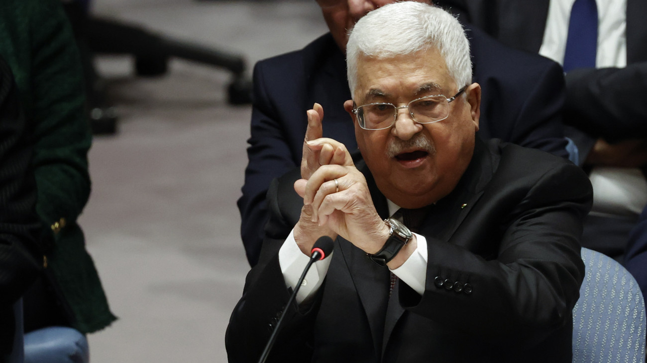 Mahmúd Abbász palesztin elnök felszólal az ENSZ Biztonsági Tanácsának ülésén a világszervezet New York-i székházában 2020. február 11-én. Az ülésen a felek többek között megvitatják Donald Trump amerikai elnöknek az izraeli-palesztin válság rendezése érdekében készített béketervét.