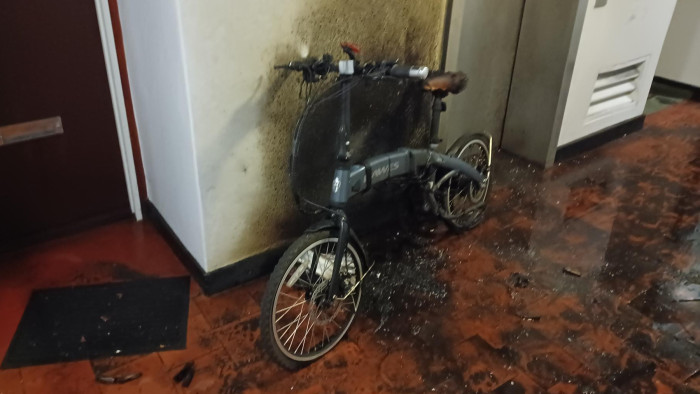 Tűzbombaként kapott lángra az elektromos kerékpár