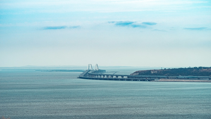 Brit hírszerzés: nagy az orosz sürgés-forgás a Krími hídnál