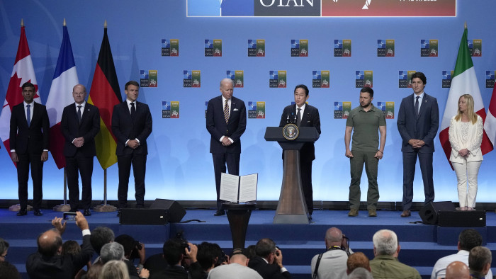 Eldőlt: jelentős katonai segítséget ad a G7 Ukrajnának