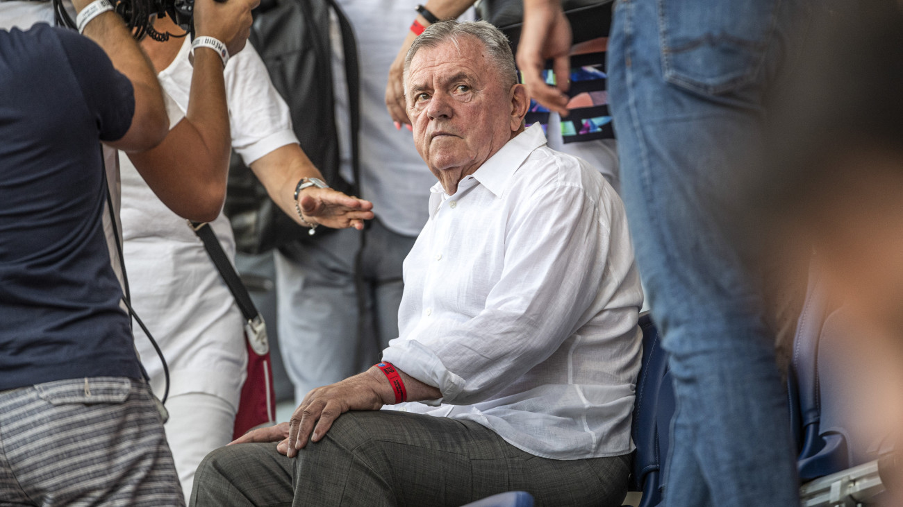 Mészöly Kálmán, a magyar labdarúgó-válogatott korábbi szövetségi kapitánya a Vasas új Illovszky Rudolf Stadionjának avató ünnepségén, a Fáy utcában 2019. július 5-én.