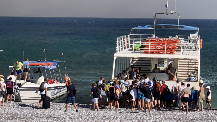 Evakuálás - Nagy bajban van, ha erre a görög szigetre készült nyaralni