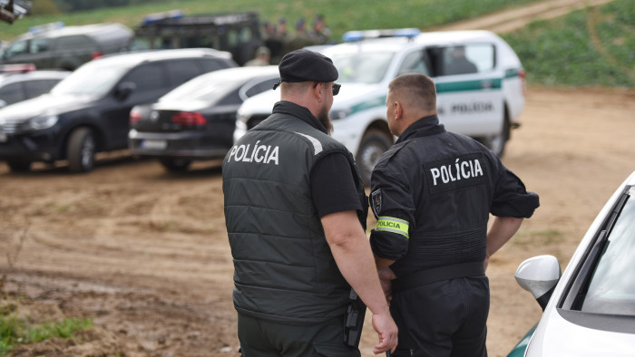 Olyan kevés a rendőr, hogy civilek végezhetnének rendőri munkát Szlovákiában