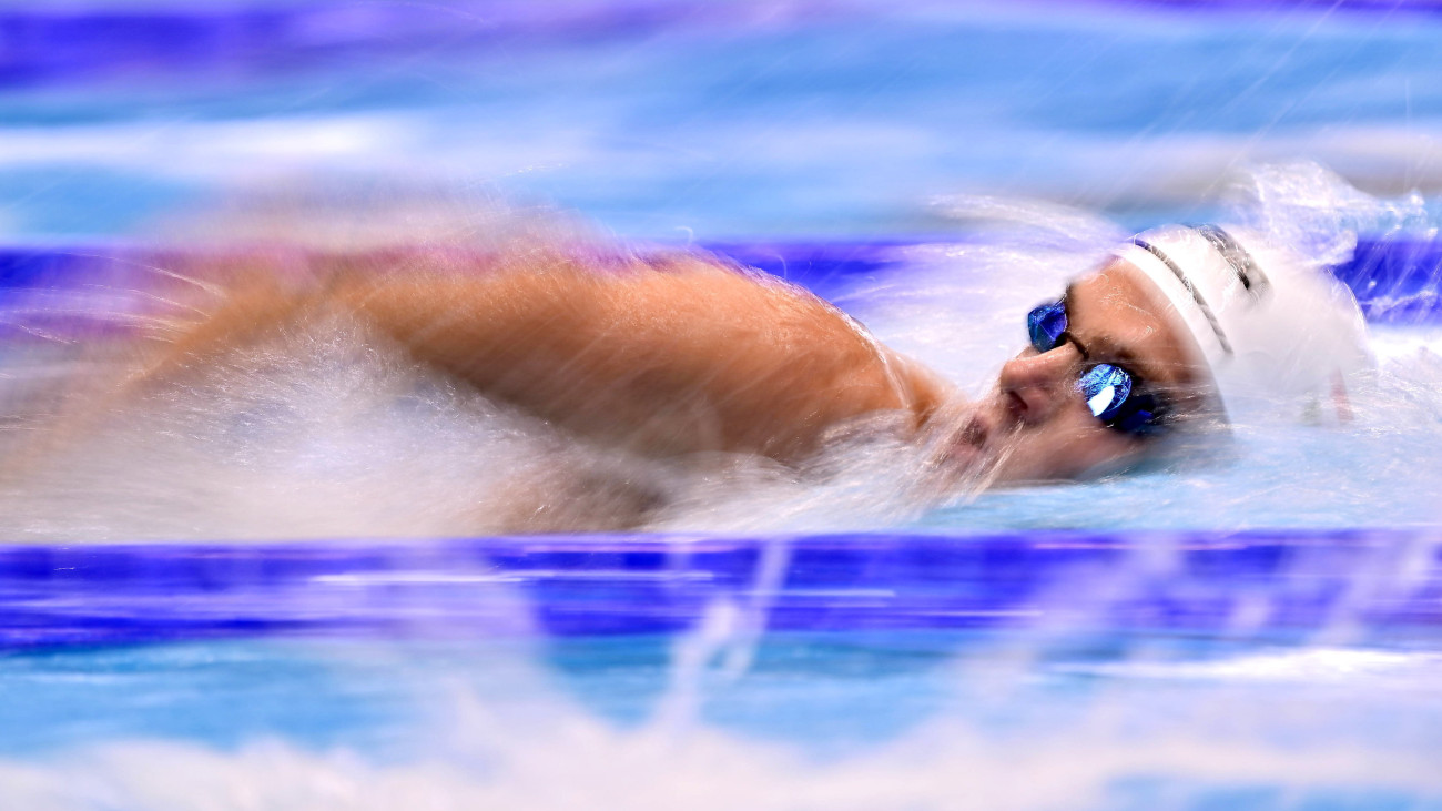 Rasovszky Kristóf a férfi 1500 méteres gyorúszás előfutamában a fukuokai vizes világbajnokságon 2023. július 29-én.