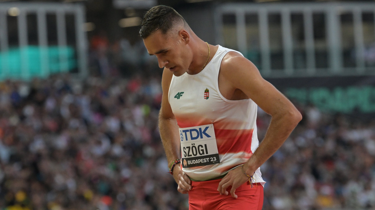 Szögi István a férfi 1500 méteres síkfutás előfutama után a budapesti atlétikai világbajnokságon a Nemzeti Atlétikai Központban 2023. augusztus 19-én.
