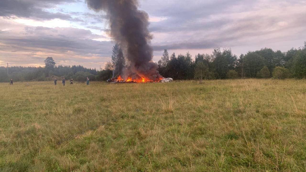 Jevgenyij Prigozsin magánrepülőgépének roncsai a lezuhanás helyén. Forrás: X / Lord Bebo