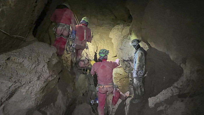 Megszólalt az amerikai barlangász, akit a magyar doktornő mentett meg ezer méter mélyen