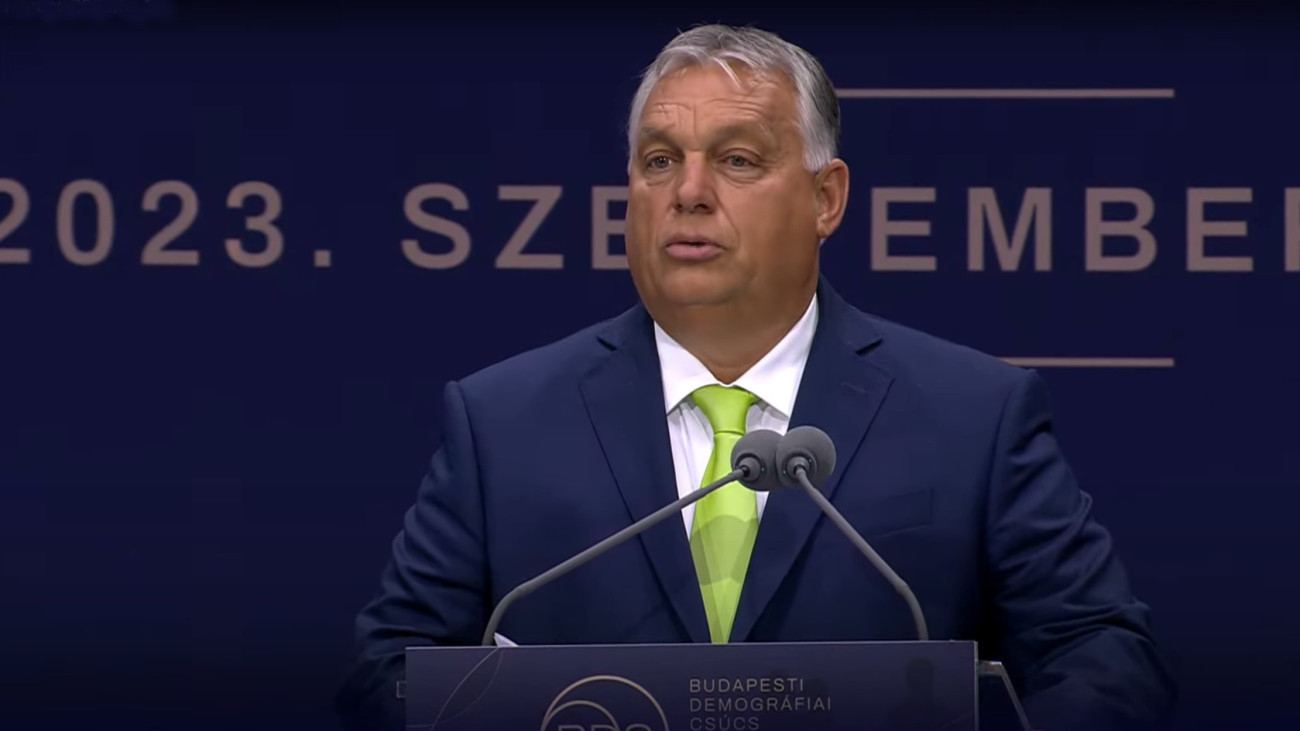 Orbán Viktor: hiába támadnak minket, nem lesz változás a családpolitikában