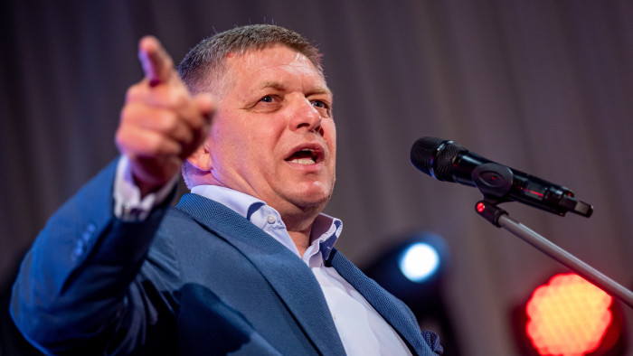 Szlovák választás: Robert Fico pártja a legfőbb esélyes, a radikális politikai fordulat a koalíciós partnerektől függ