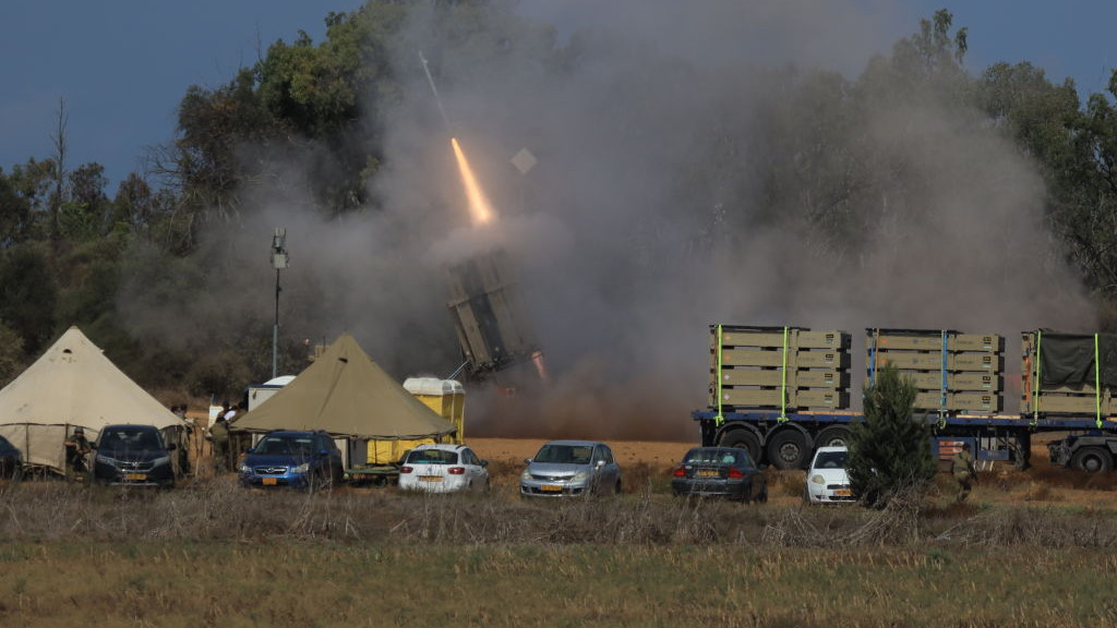 ASHKELON, ISRAEL - OCTOBER 10: Rockets fired from Gaza are neutralized in the air by Israels Iron Dome air defense system on the fourth day of the clashes in the city of Ashkelon, Israel on October 10, 2023. (Photo by Saeed Qaq/Anadolu via Getty Images)