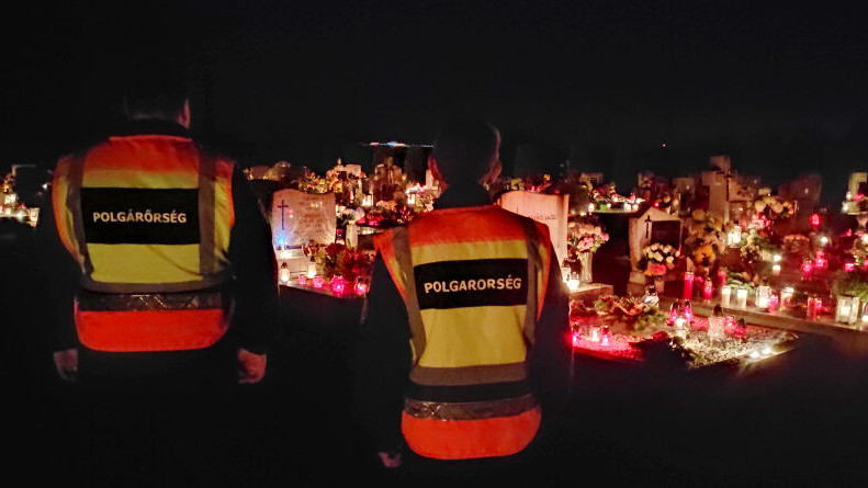 A következő napokban fokozott járőrszolgálatot végeznek a polgárőrök a temetőkben