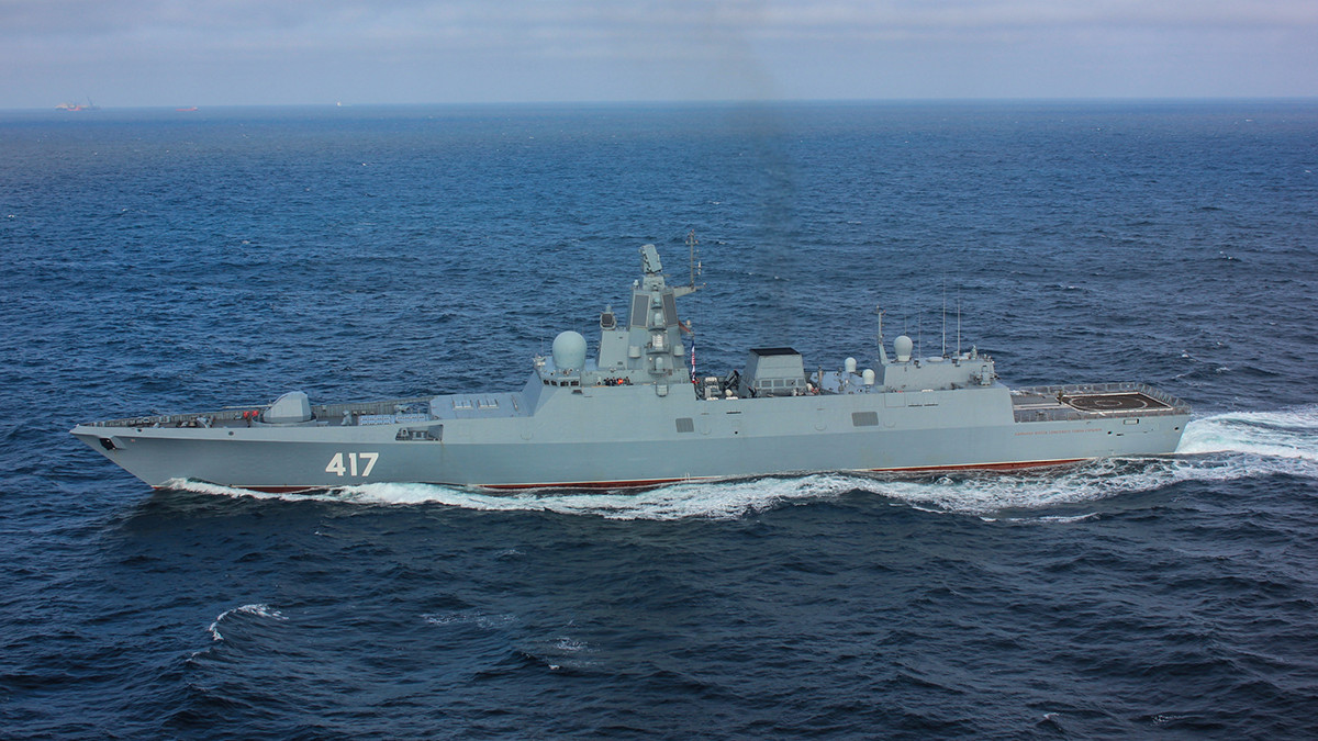 Az orosz haditengerészet Admiral Gorskov rakétás fregattja. Forrás: Wikipédia