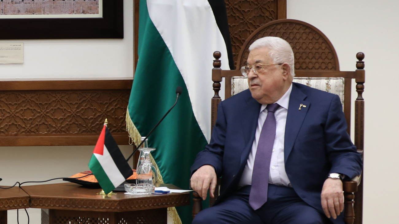 Szakértő: az arab világnak nagyon fontos, hogy megszólalt Mahmúd Abbász
