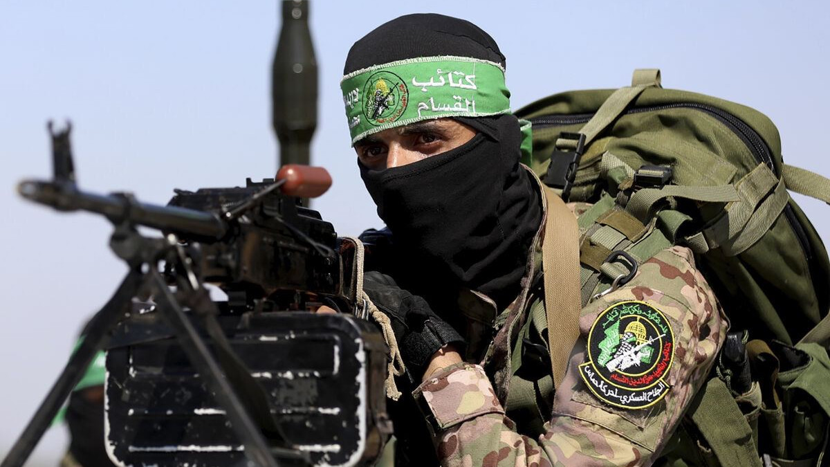 Hamász fegyveres. Forrás: X / Nexta