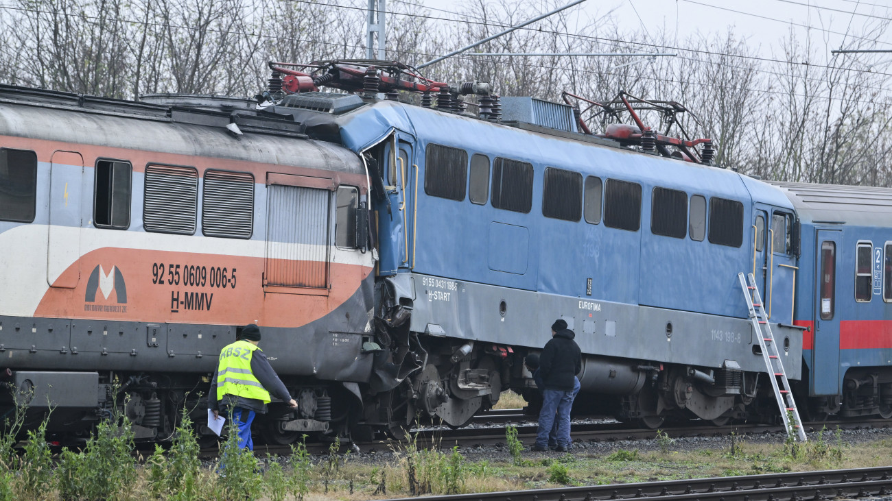 Életveszélyes állapotban van a sápi vonatbaleset vétlen vonatvezetője