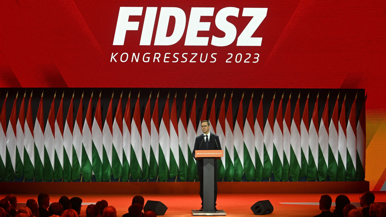 Varga Mihály pénzügyminiszter beszédet mond a Fidesz  Magyar Polgári Szövetség tisztújító kongresszusán a Hungexpón 2023. november 18-án.