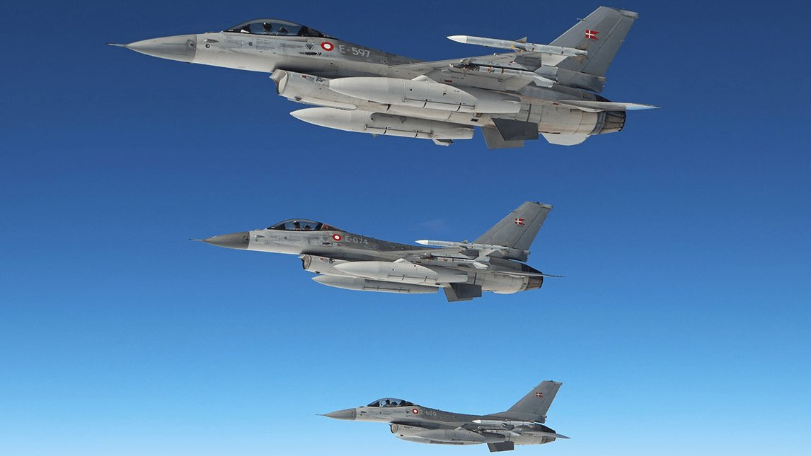 A dán légierő F-16 Fighting Falcon vadászgépei. Forrás: X / NEXTA