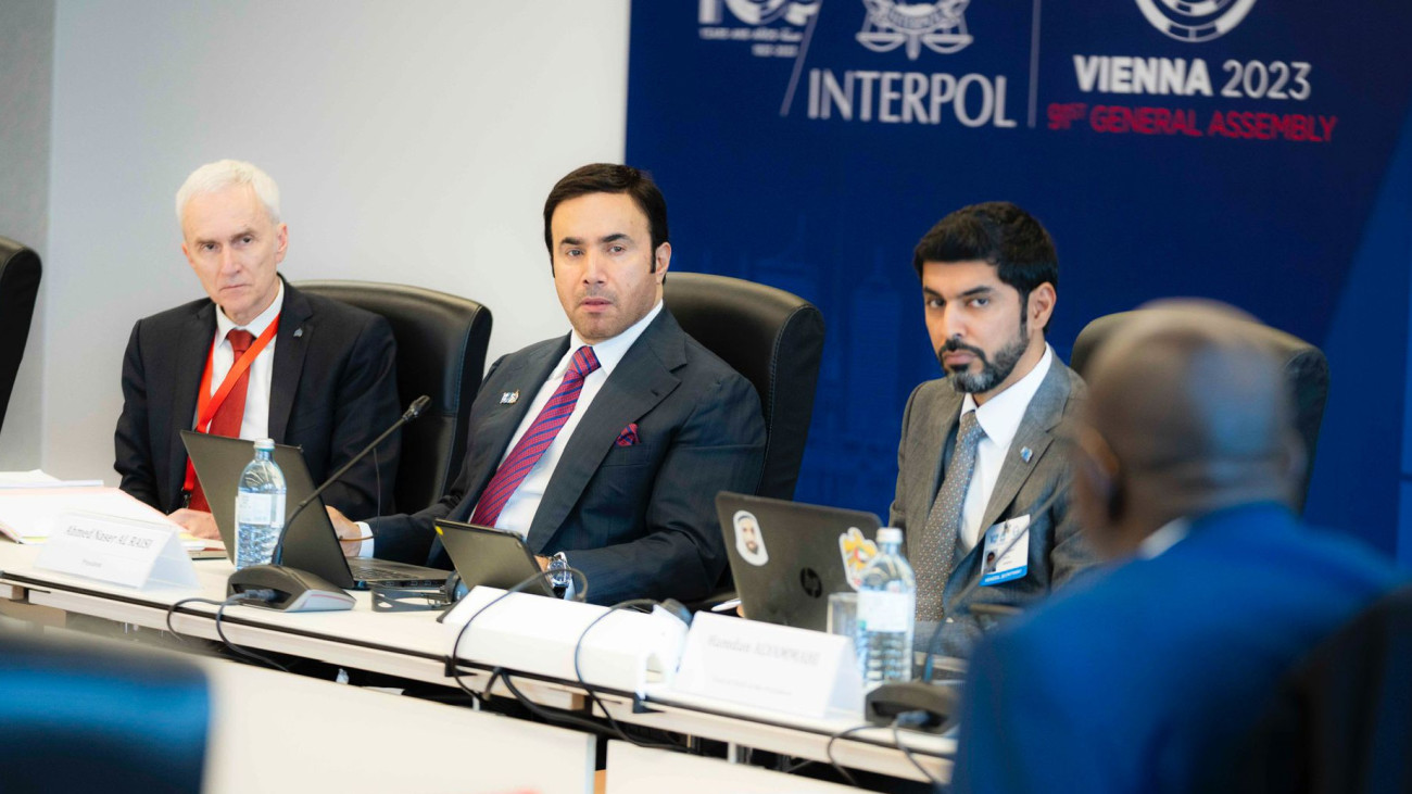 Ahmed Nasszer ar-Raiszi, az Interpol elnöke a kép közepén. Forrás: X / Ahmed Naser Al-Raisi
