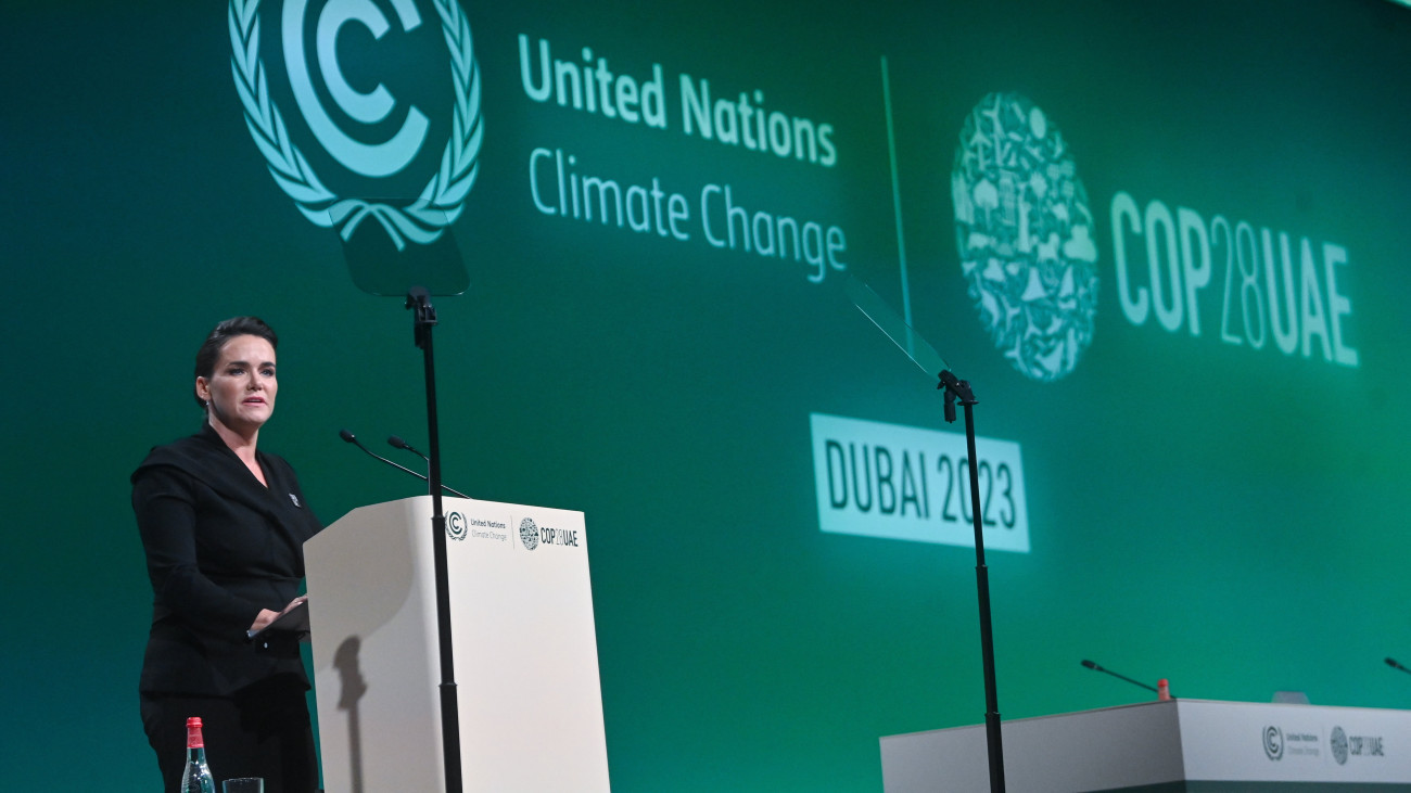 Novák Katalin köztársasági elnök felszólal az ENSZ Éghajlatváltozási Keretegyezmény Részes Feleinek 28. Konferenciáján (COP28) Dubajban 2023. december 1-jén.