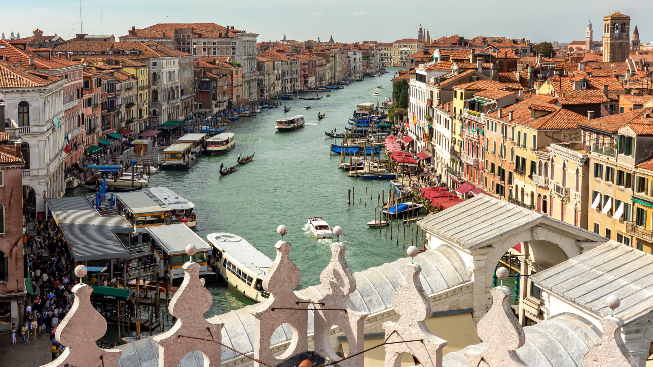 Grand canal and Rialto bridge in Venice, Italy