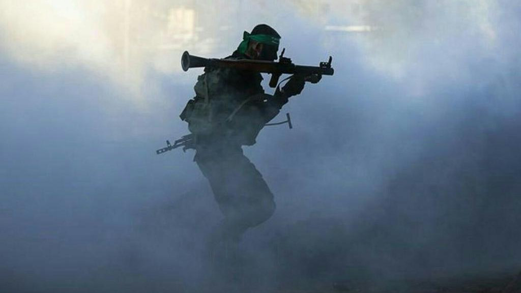 A Hamász egyik fegyverese Hán-Juniszban. Forrás: X / ??? ℂ??????ℙ????