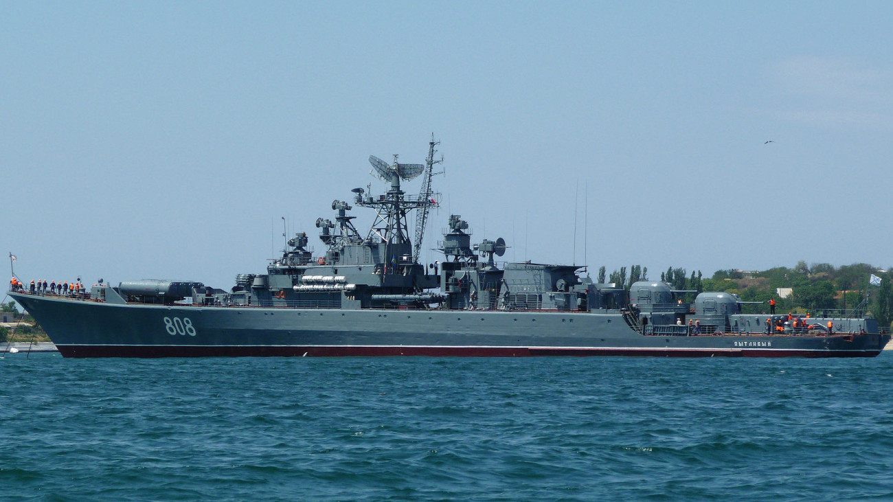 Pitlivij orosz Krivak osztályú rakétás fregatt. Forrás: Wikipédia