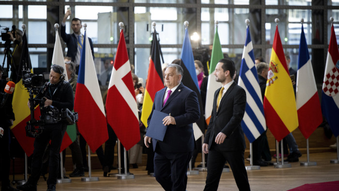 Orbán Viktor Brüsszelben: minden kérdésre ugyanaz a válasz