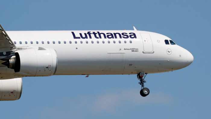 Háború ide vagy oda, újraindítja izraeli járatait a Lufthansa