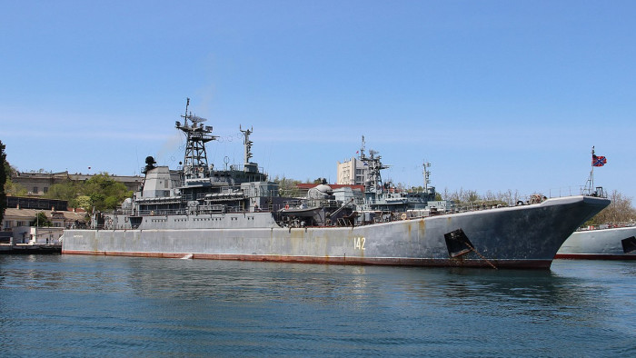 Kilőttek az ukránok egy orosz hadihajót, forrnak az indulatok