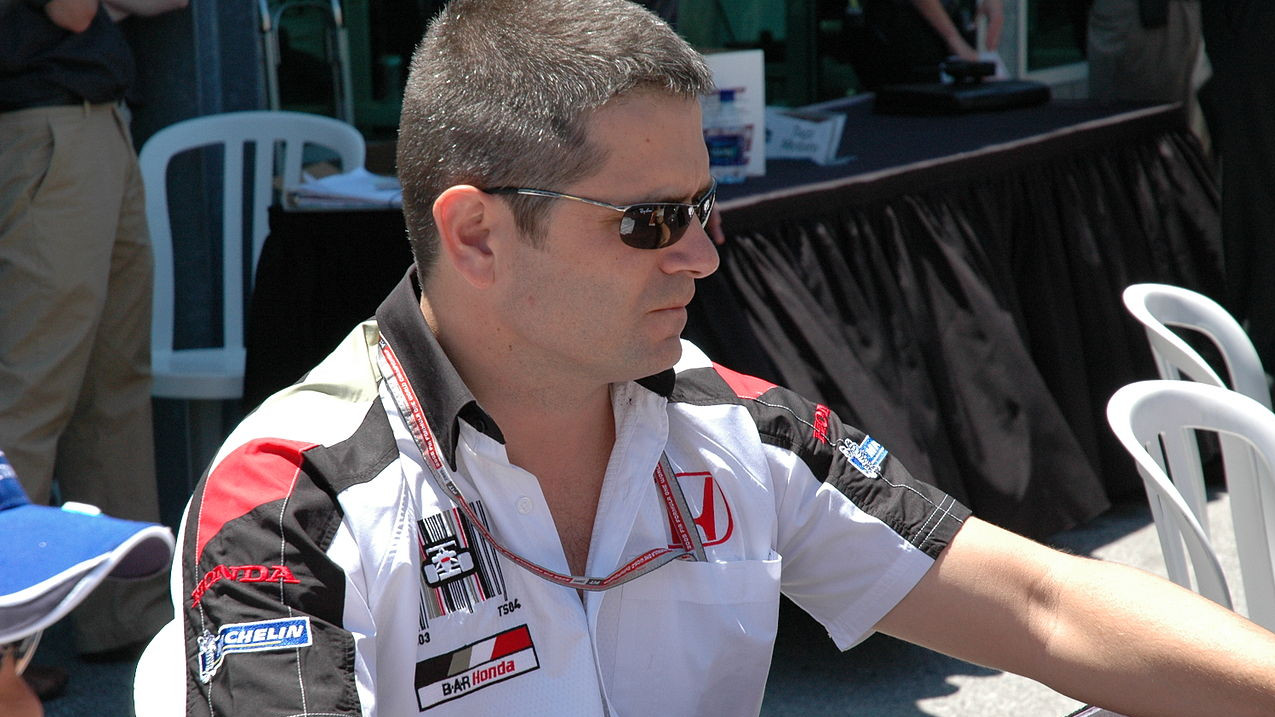 Gil de Ferran, brazil autóversenyző. Forrás: Wikipédia