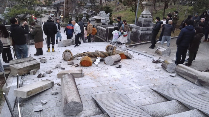 Megrázó fotók Japánból: a földrengés áldozatai